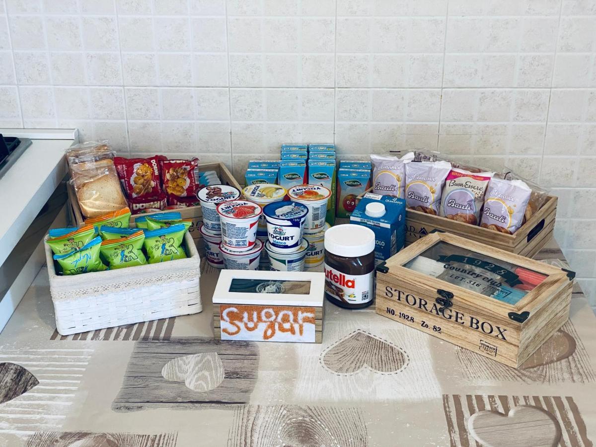 F&G 71100 - - Colazione Inclusa - Box Auto Privato Su Richiesta Foggia Extérieur photo